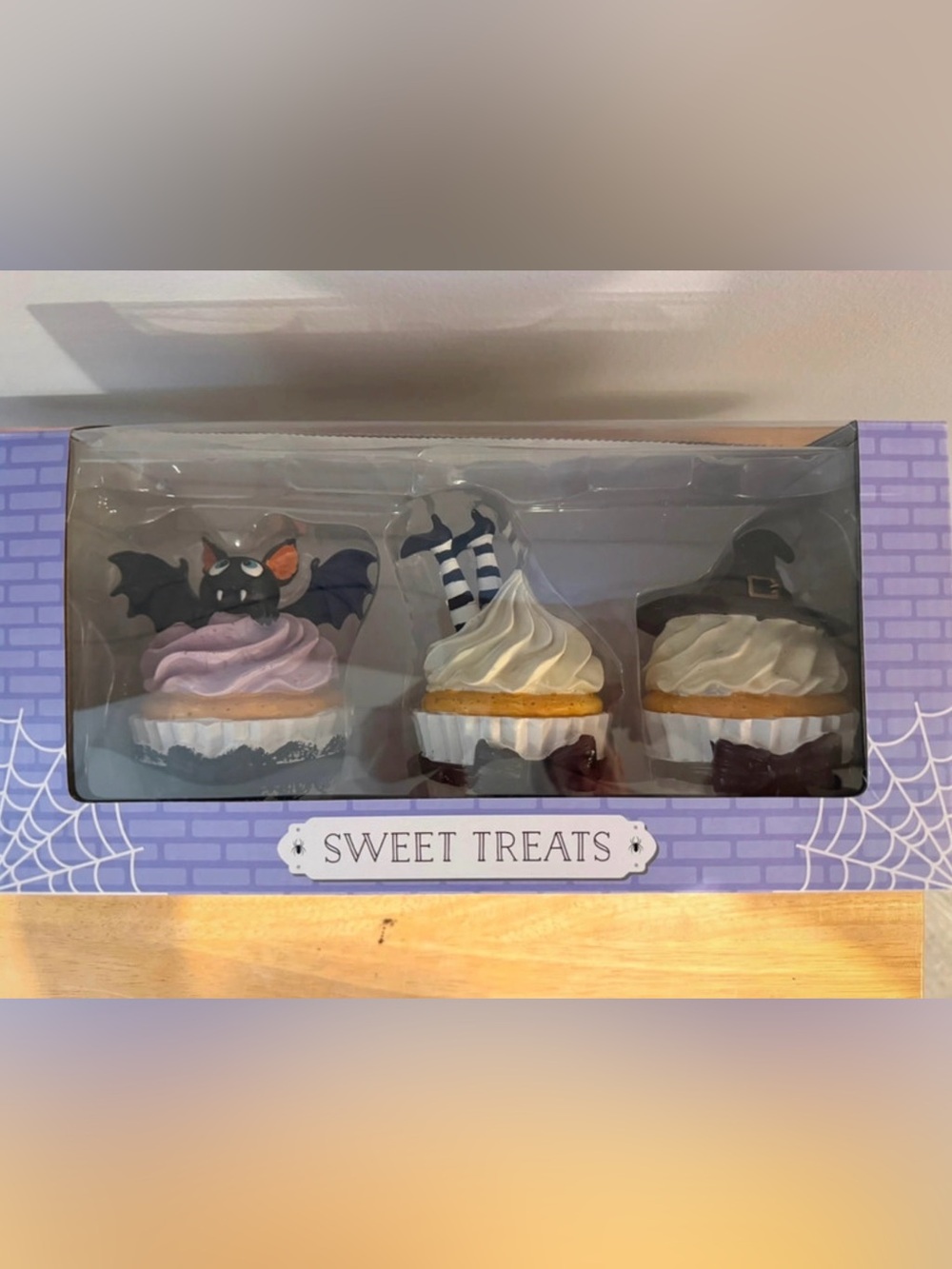Halloween Cupcakes Set - Purple & White Sweet Treats